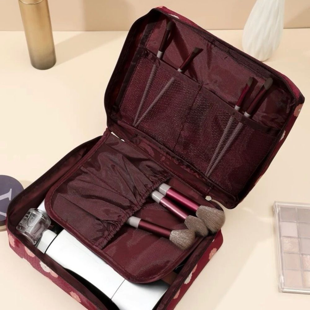 Travel Makeup Bag With Different Compartments! Nwt - Picture 4 of 8